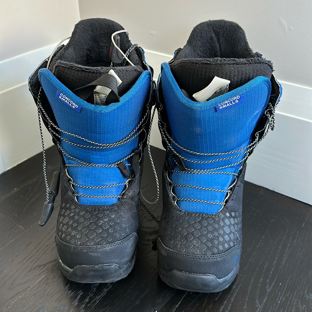 Kids Burton snowboard boots